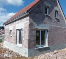 Vue sud_ouest, avec les 2 portes fen&ecirc;tres des terrasses