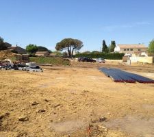 Terrain en cours de viabilisation, dans le lotissement les Bastides de Bauqui&egrave;res, &agrave; Miramas.