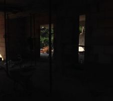 Intérieur de la maison (un peu sombre)
