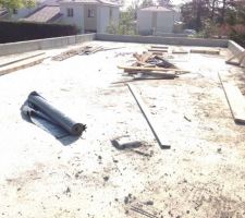 Terrasse qui sera v&eacute;g&eacute;talis&eacute;e