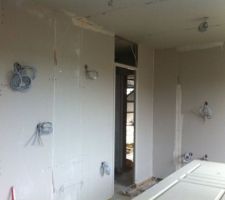 Ca commence &agrave; prendre forme &agrave; l'interieur.