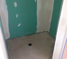 Emplacement de la future douche à l'italienne