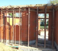 Casquette b&eacute;ton de l'entr&eacute;e