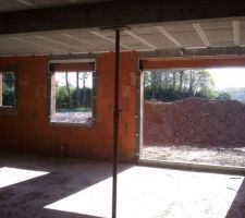 Cambriolage sur notre chantier, les voleurs nous ont dérobés toutes nos menuiseries de la façade arrière.