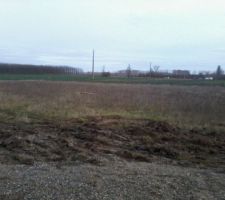 Terrain vu du pont d'acc&egrave;s