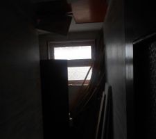 Hall (ancienne sdb etage)