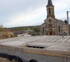 Fin du clavetage et chaînage de la dalle