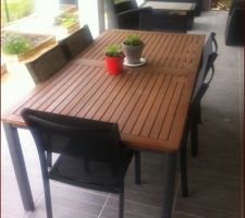 Nouvelle table de terrasse