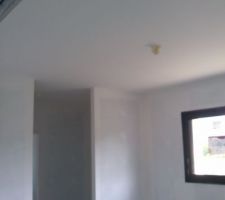 Plafond - d&eacute;sol&eacute; pour la qualit&eacute; photo :)
