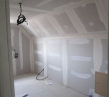 Une des 3 chambres de l'étage