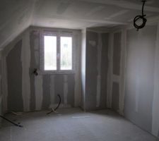 Une des 3 chambres de l'étage