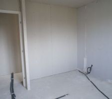 Cloisons et électricité chambre 1