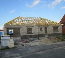 Charpente en cours vue facade
