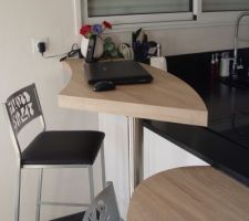 Bar de la cuisine en forme de voile de bâteau