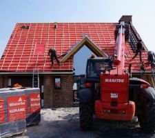 Pose de la couverture avec le grand "Manitou"