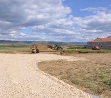 Création du chemin d'accès afin d'éviter la mésaventure d'enlisement pour les prochaines toupies