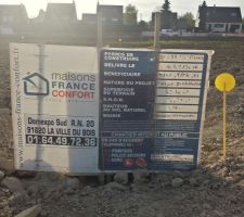 Le panneau de construire après plus de 2 mois au 17/04/2014.
Fin du délai de recours des tiers.
