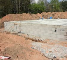 Dalle coul&eacute;e le 11/04/14 soit vide-sanitaire termin&eacute; en 4 jours