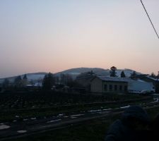 Premi&egrave;re visite sur le terrain.
Vue du terrain plein Sud