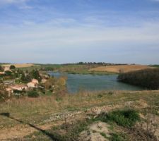 Vue du lac au bout du lotissement