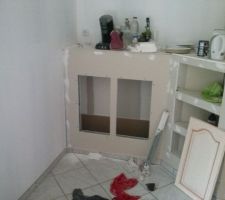 Les meubles sous la télé