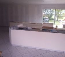 La peinture des dessous du plan de travail