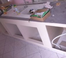 La peinture des dessous du plan de travail