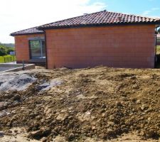 Le terrain commence a s'aplanir progressivement