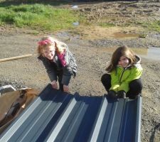 Bac acier - maïlyss et isaline nous aident