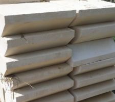 Les pierres commencent a arriver reste 3 palettes a venir