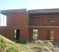 Acrot&egrave;res b&eacute;ton de toiture coul&eacute;s