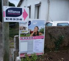 Pancarte Alliance Construction site à l'acceptation du PC