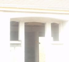 Appuis fenêtres de devant, mais on voit pas trop avec le soleil, j'en reprendrai demain!