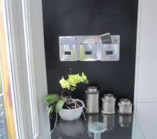 Le mur ardoise de la cuisine