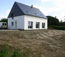 Nivellement du terrain pour elaboration du jardin