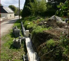 Construction du mur de cloture en facade