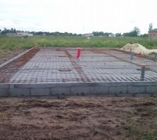 Préparation de la dalle avant le béton vue du coté