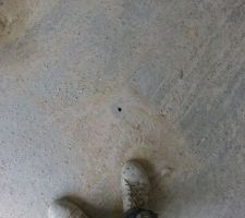 Quelques trous par ci par l&agrave;...