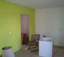 La cuisine en plein travaux et où la porte brille par son absence