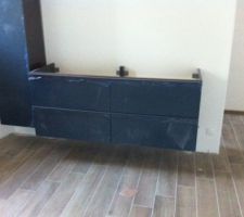Pose des meubles de salle de bain