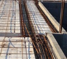 Vide sanitaire / Double poutrelle pour recevoir le poid de la cheminée