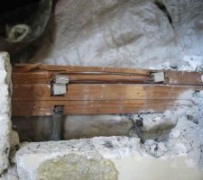 Ancienne goulotte en bois