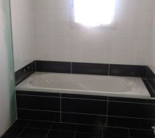 Salle de bain noir et blanc