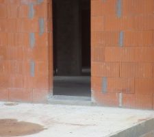 Appui porte de service