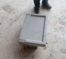 Arrivée des seuils béton pré-fabriqué pour les autres menuiseries