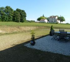 Notre salon de jardin après un relooking maison