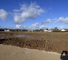 Notre Terrain de 530m², un peu inondé ce jour là avec les fortes pluies.