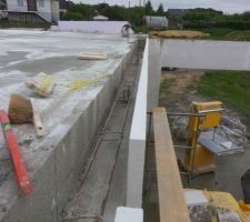 Dalle pas finie... Cha&icirc;nage &agrave; recouler...