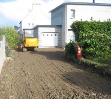 Allée aplanie avec les fourreaux passés