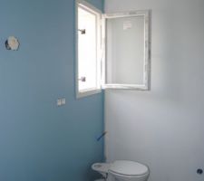 Salle de bain bleu/blanc en cours